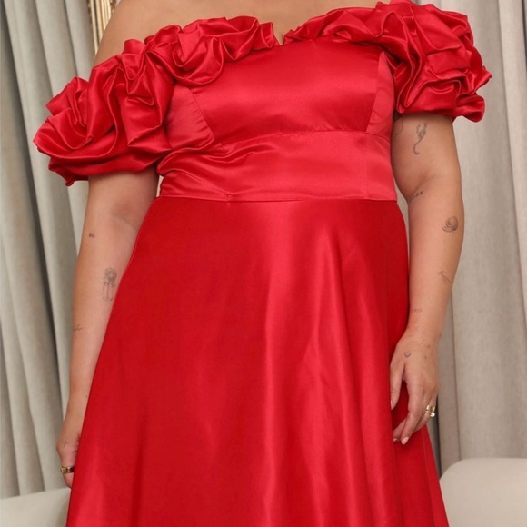 Fashion Nova Red Rose Sleeve Formal Dress - Picture 2 of 4